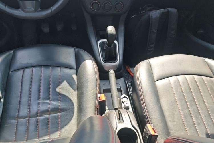 Used Peugeot 301 2014 1.6L Manual Comfort Edition Gear Lever