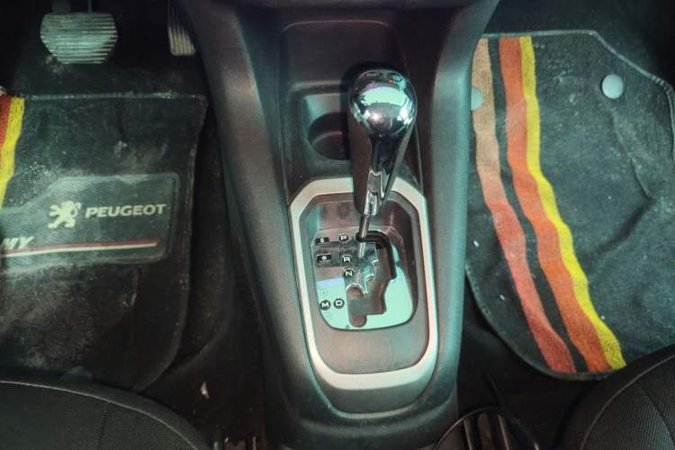 Used Peugeot 301 2014 1.6L Automatic Comfort Edition Gear Lever