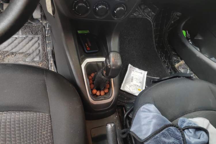 Used Peugeot 301 2014 1.6L Manual Comfort Edition Gear Lever