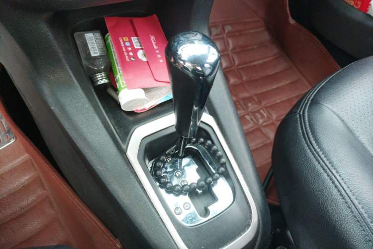 Used Peugeot 301 2014 1.6L Automatic Comfort Edition Gear Lever