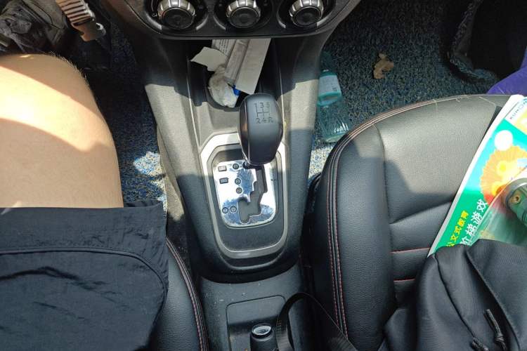 Used Peugeot 301 2014 1.6L Automatic Comfort Edition Gear Lever