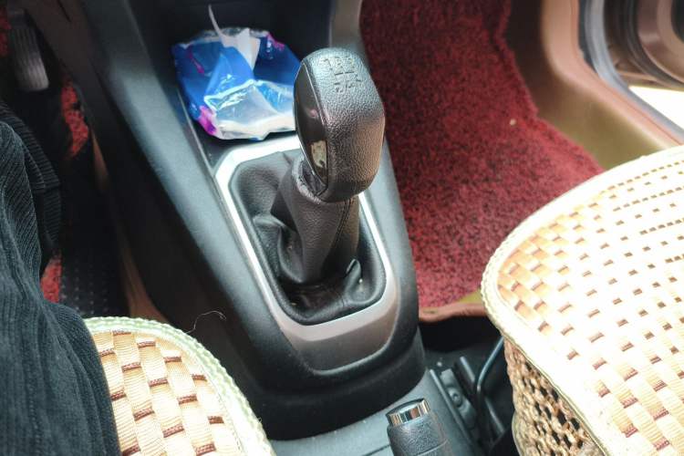 Used Peugeot 301 2014 1.6L Manual Comfort Edition Gear Lever