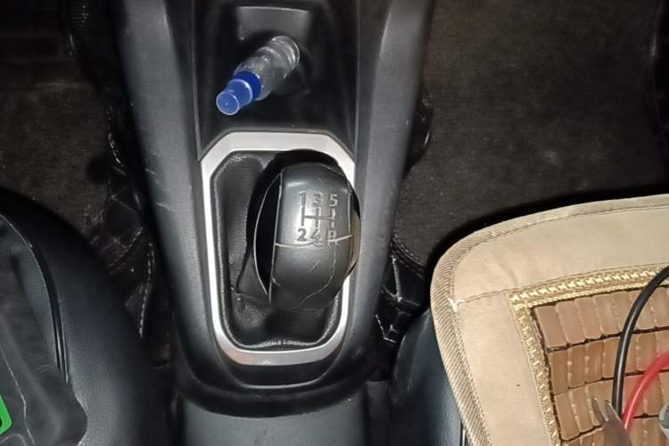 Used Peugeot 301 2014 1.6L Manual Comfort Edition Gear Lever
