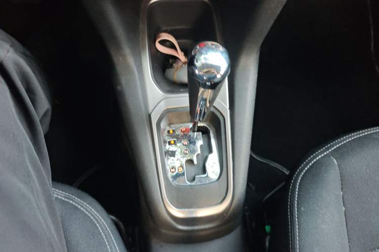 Used Peugeot 301 2014 1.6L Automatic Luxury Edition Gear Lever