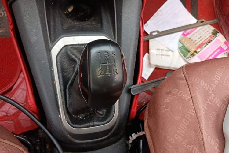 Used Peugeot 301 2014 1.6L Manual Comfort Edition Gear Lever