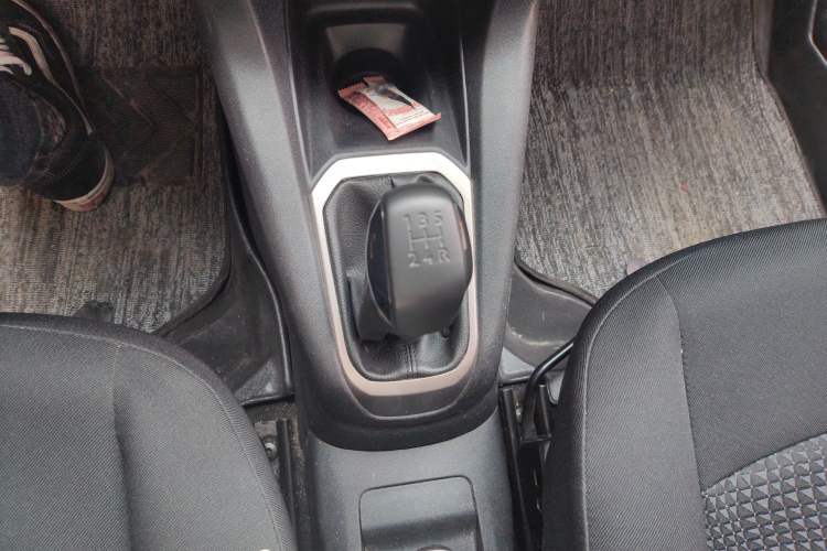 Used Peugeot 301 2014 1.6L Manual Comfort Edition Gear Lever