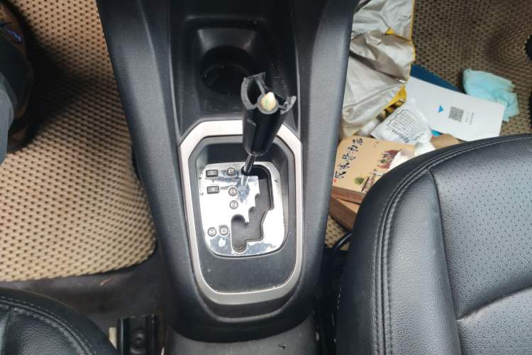 Used Peugeot 301 2014 1.6L Automatic Comfort Edition Gear Lever