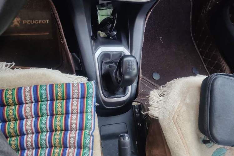 Used Peugeot 301 2014 1.6L Manual Comfort Edition Gear Lever