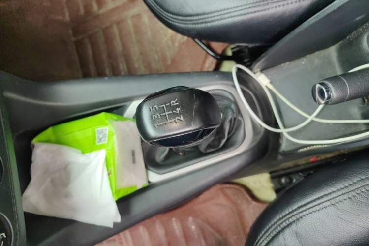 Used Peugeot 301 2014 1.6L Manual Comfort Edition Gear Lever