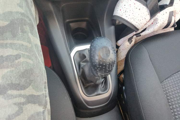 Used Peugeot 301 2014 1.6L Manual Comfort Edition Gear Lever