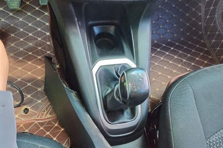 Used Peugeot 301 2014 1.6L Manual Comfort Edition Gear Lever