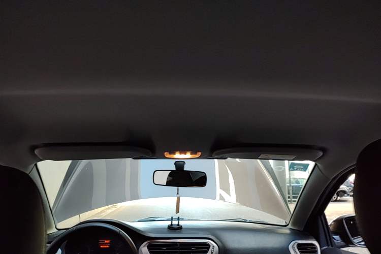 Used Peugeot 301 2014 1.6L Manual Comfort Edition Headliner
