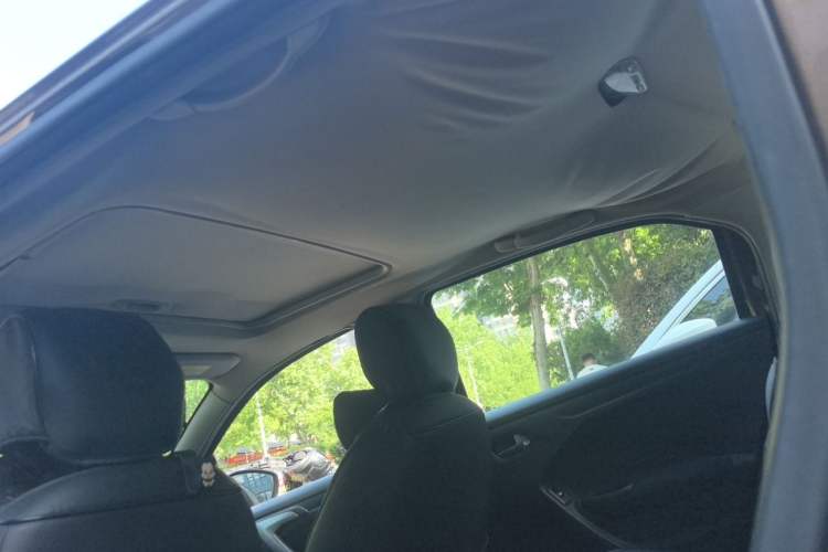 Used Peugeot 301 2014 1.6L Automatic Comfort Edition Headliner