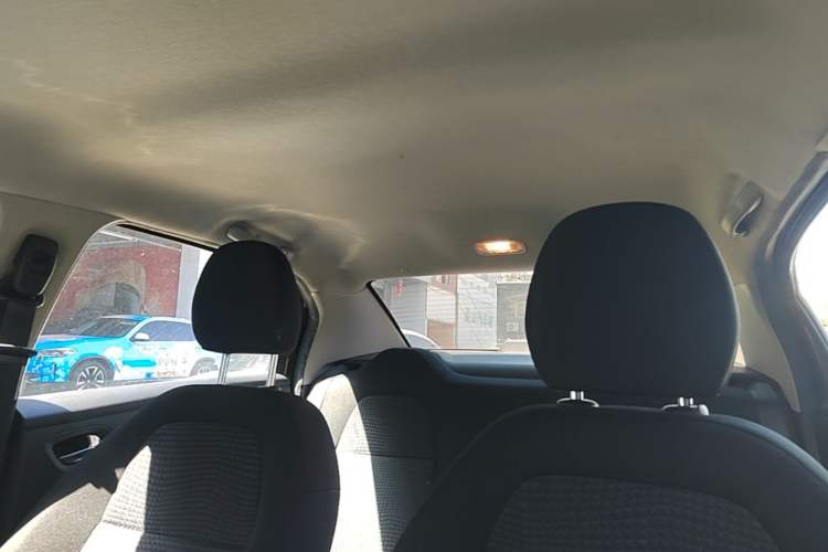 Used Peugeot 301 2014 1.6L Automatic Comfort Edition Headliner