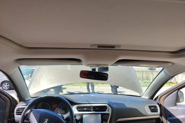 Used Peugeot 301 2014 1.6L Automatic Luxury Edition Headliner