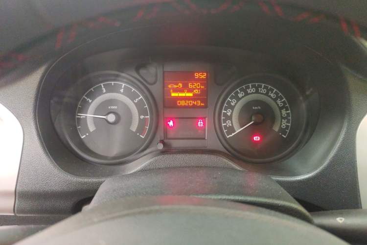 Used Peugeot 301 2014 1.6L Manual Comfort Edition Instrument Cluster