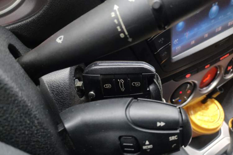 Used Peugeot 301 2014 1.6L Automatic Luxury Edition Interior 1
