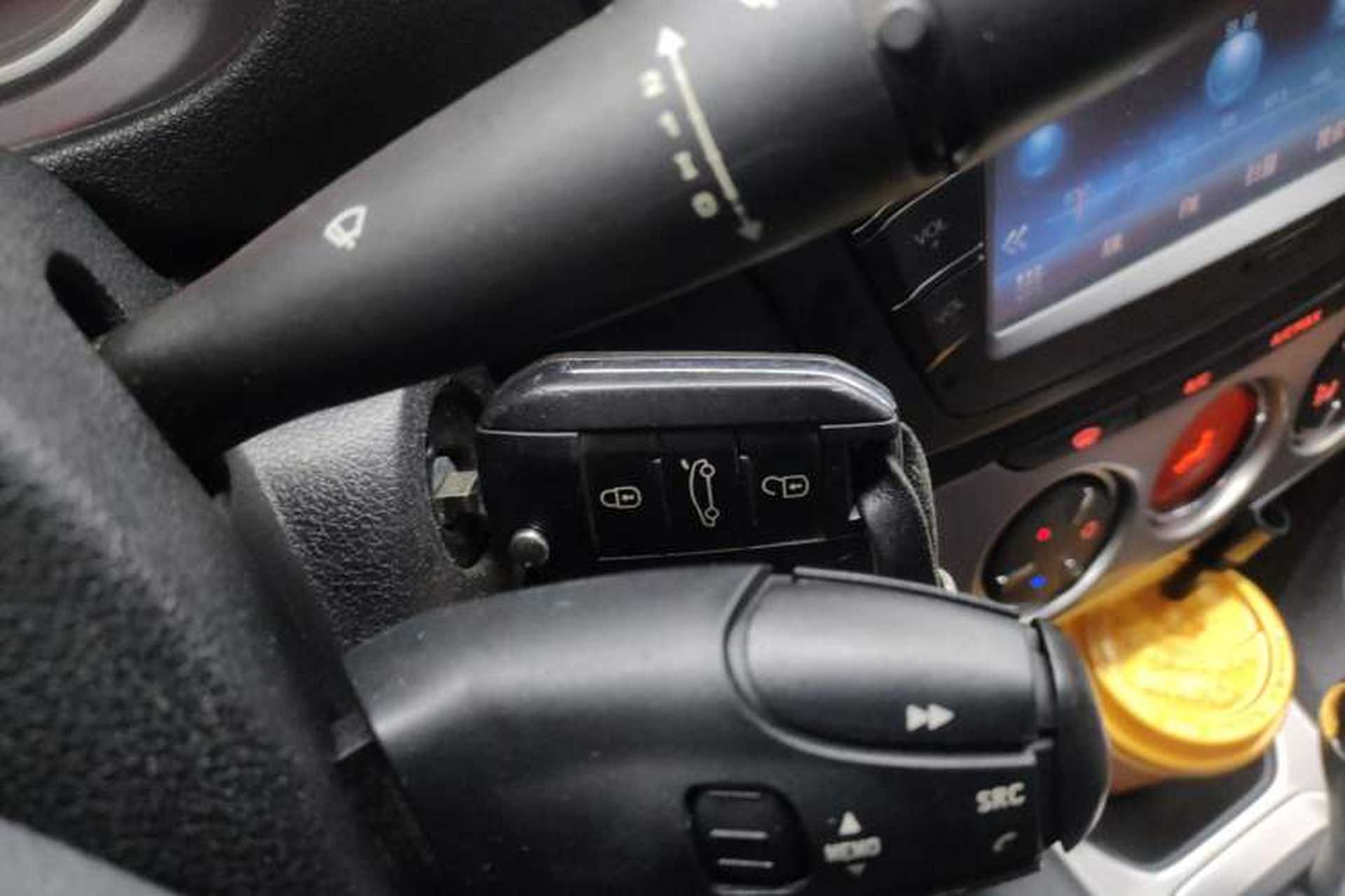 Used Peugeot 301 2014 1.6L Automatic Luxury Edition Interior 1