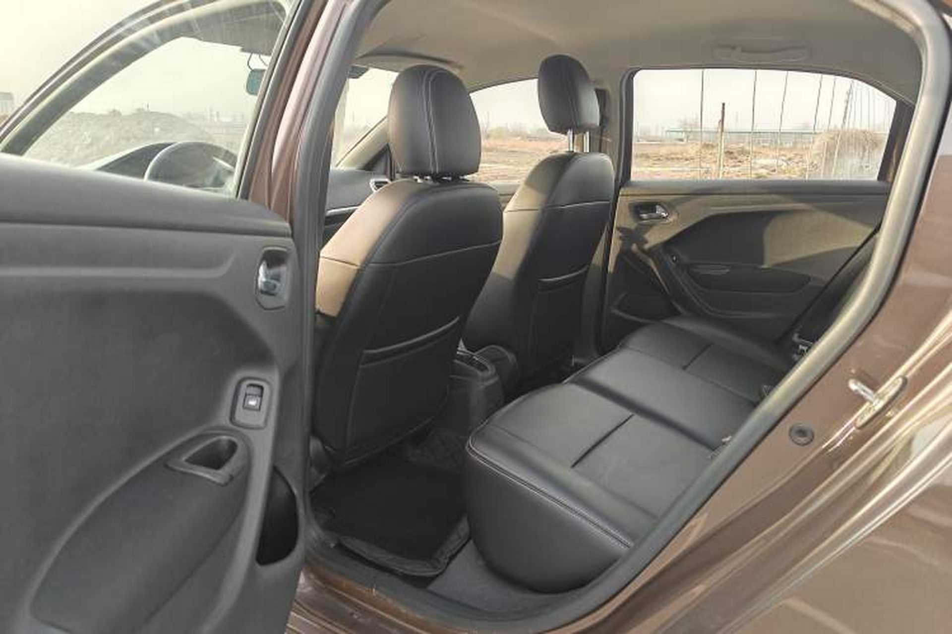 Used Peugeot 301 2014 1.6L Automatic Comfort Edition Interior 8