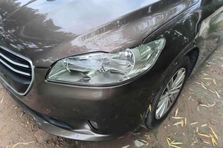 Used Peugeot 301 2014 1.6L Manual Comfort Edition Left Front Headlight