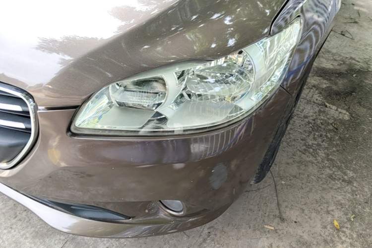 Used Peugeot 301 2014 1.6L Automatic Comfort Edition Left Front Headlight