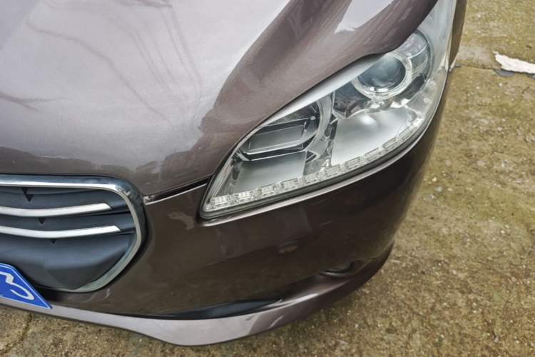 Used Peugeot 301 2014 1.6L Automatic Comfort Edition Left Front Headlight