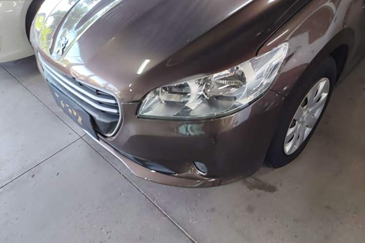 Used Peugeot 301 2014 1.6L Manual Comfort Edition Left Front Headlight