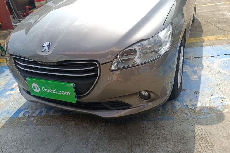 Used Peugeot 301 2014 1.6L Automatic Luxury Edition Left Front Headlight