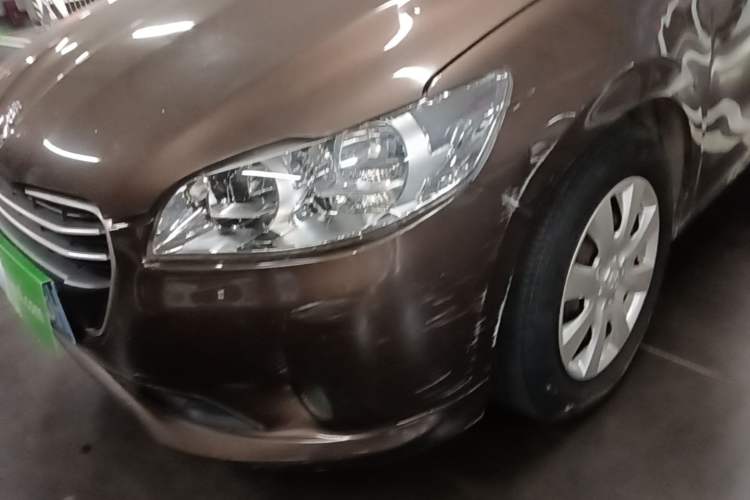 Used Peugeot 301 2014 1.6L Manual Comfort Edition Left Front Headlight