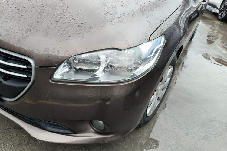 Used Peugeot 301 2014 1.6L Manual Comfort Edition Left Front Headlight