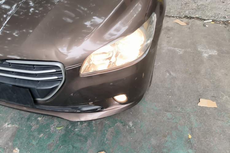 Used Peugeot 301 2014 1.6L Manual Comfort Edition Left Front Headlight
