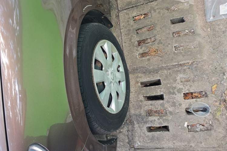 Used Peugeot 301 2014 1.6L Manual Comfort Edition Left Front Wheel Hub
