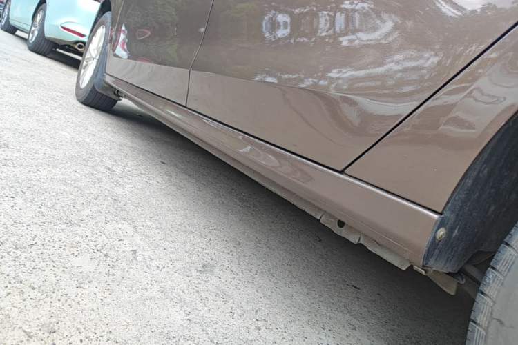 Used Peugeot 301 2014 1.6L Manual Comfort Edition Left Side Sill