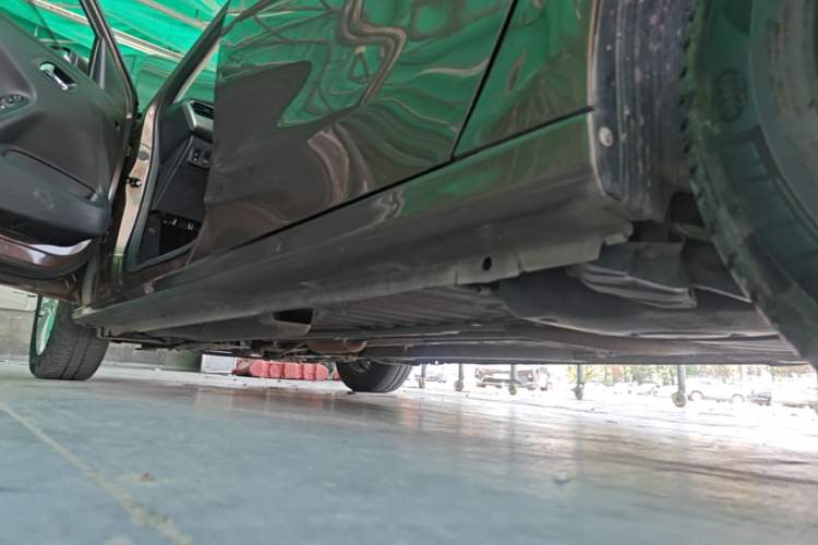 Used Peugeot 301 2014 1.6L Automatic Comfort Edition Left Side Sill