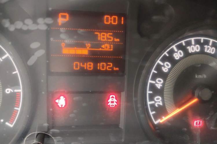 Used Peugeot 301 2014 1.6L Automatic Comfort Edition Odometer Close Up