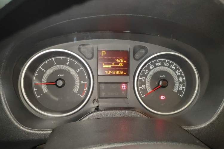 Used Peugeot 301 2014 1.6L Automatic Luxury Edition Odometer Close Up