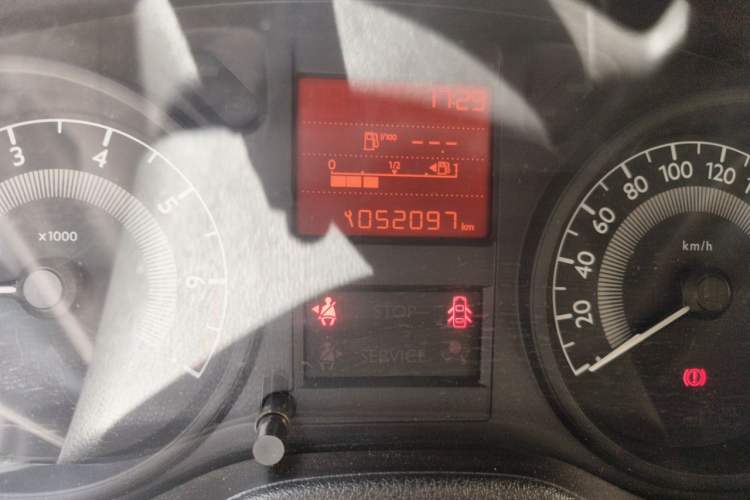 Used Peugeot 301 2014 1.6L Manual Comfort Edition Odometer Close Up
