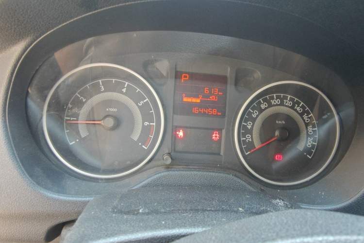 Used Peugeot 301 2014 1.6L Automatic Luxury Edition Odometer Close Up