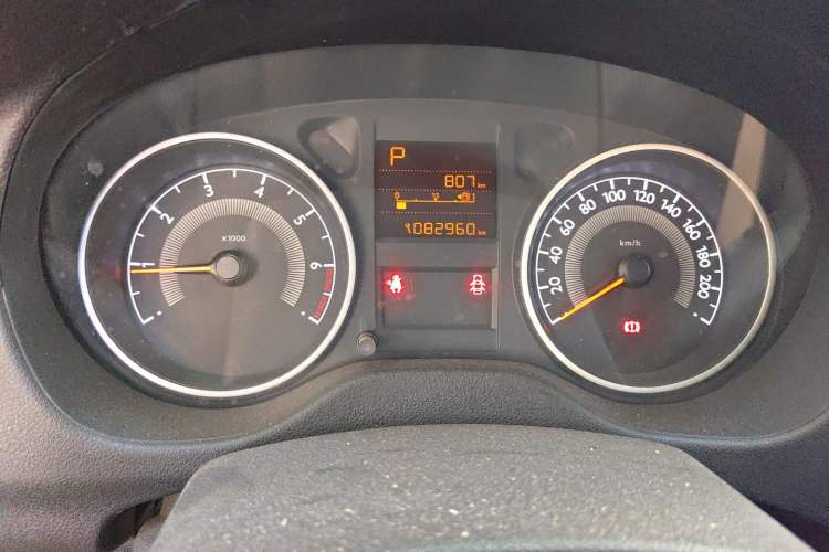 Used Peugeot 301 2014 1.6L Automatic Luxury Edition Odometer Close Up