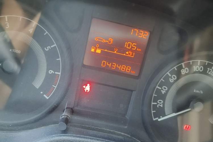 Used Peugeot 301 2014 1.6L Manual Comfort Edition Odometer Close Up