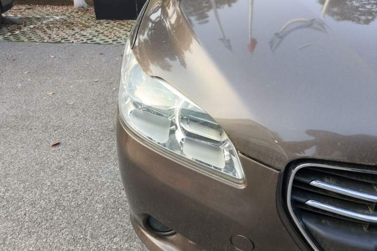 Used Peugeot 301 2014 1.6L Manual Comfort Edition Right Front Headlight
