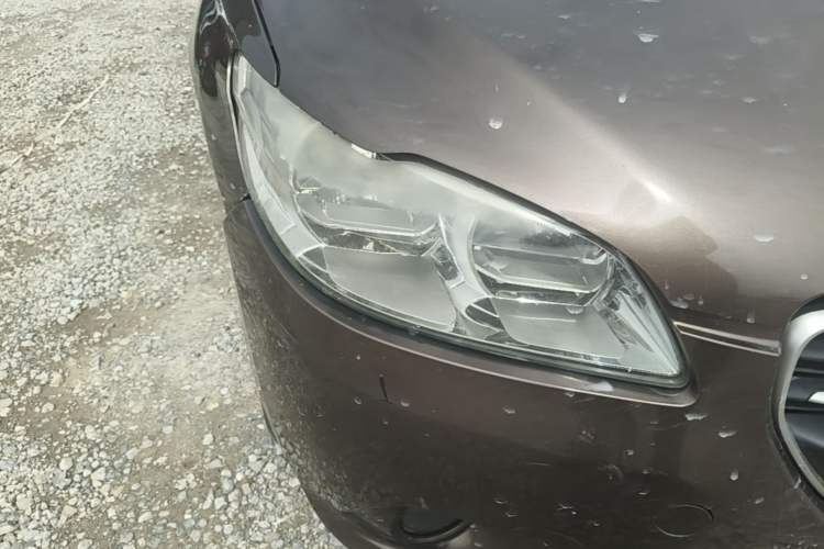 Used Peugeot 301 2014 1.6L Manual Comfort Edition Right Front Headlight