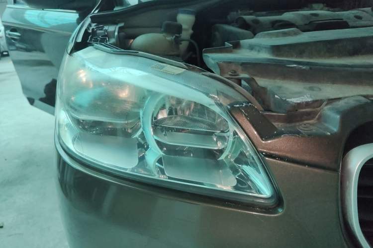 Used Peugeot 301 2014 1.6L Automatic Comfort Edition Right Front Headlight