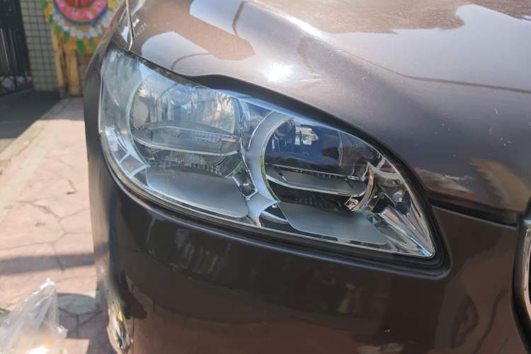 Used Peugeot 301 2014 1.6L Manual Comfort Edition Right Front Headlight