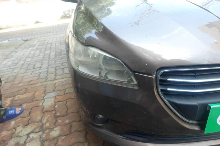 Used Peugeot 301 2014 1.6L Automatic Luxury Edition Right Front Headlight