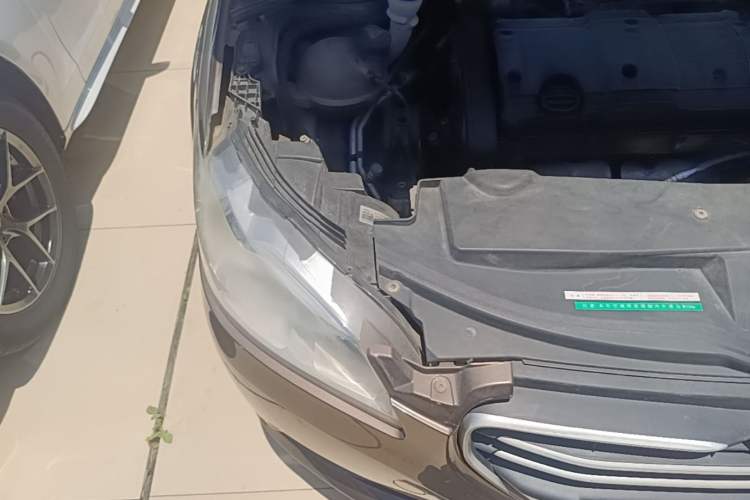 Used Peugeot 301 2014 1.6L Automatic Comfort Edition Right Front Headlight