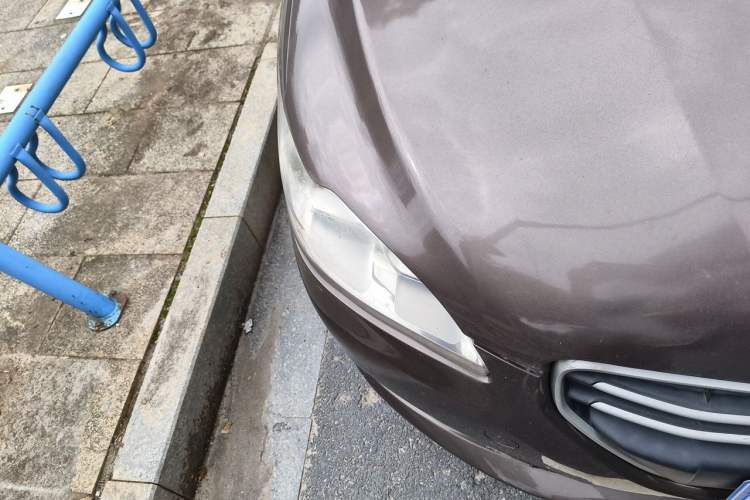 Used Peugeot 301 2014 1.6L Manual Comfort Edition Right Front Headlight