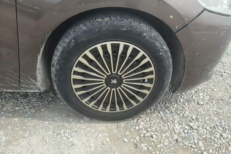 Used Peugeot 301 2014 1.6L Manual Comfort Edition Right Front Wheel Hub