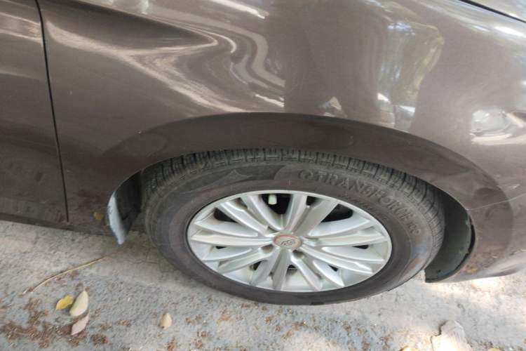 Used Peugeot 301 2014 1.6L Automatic Comfort Edition Right Front Wheel Hub