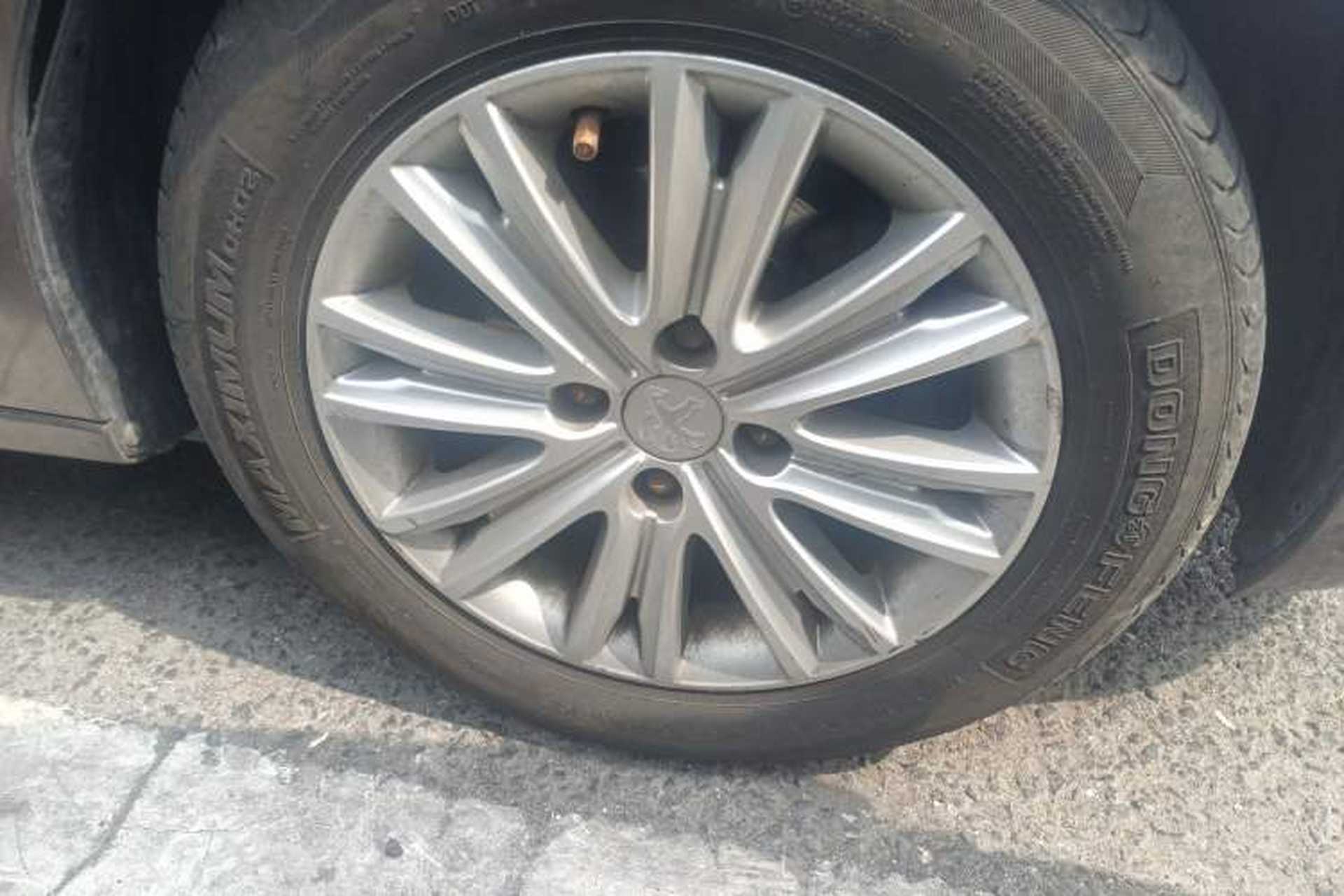 Used Peugeot 301 2014 1.6L Manual Luxury Edition Right Front Wheel Hub